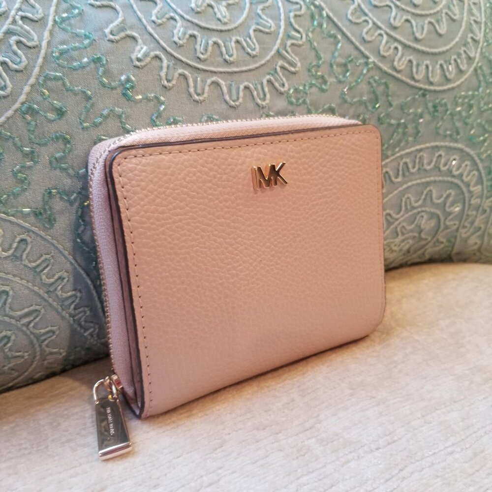 Michael Kors Zip Around Wallet in Soft Pink/Gold